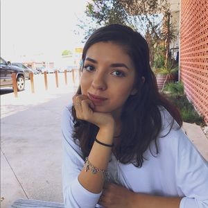 meet your posher 🖤 tara